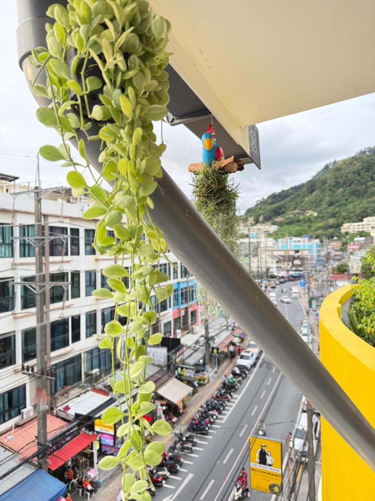 Heaven House Restro & Bar Otel Patong Dış mekan fotoğraf