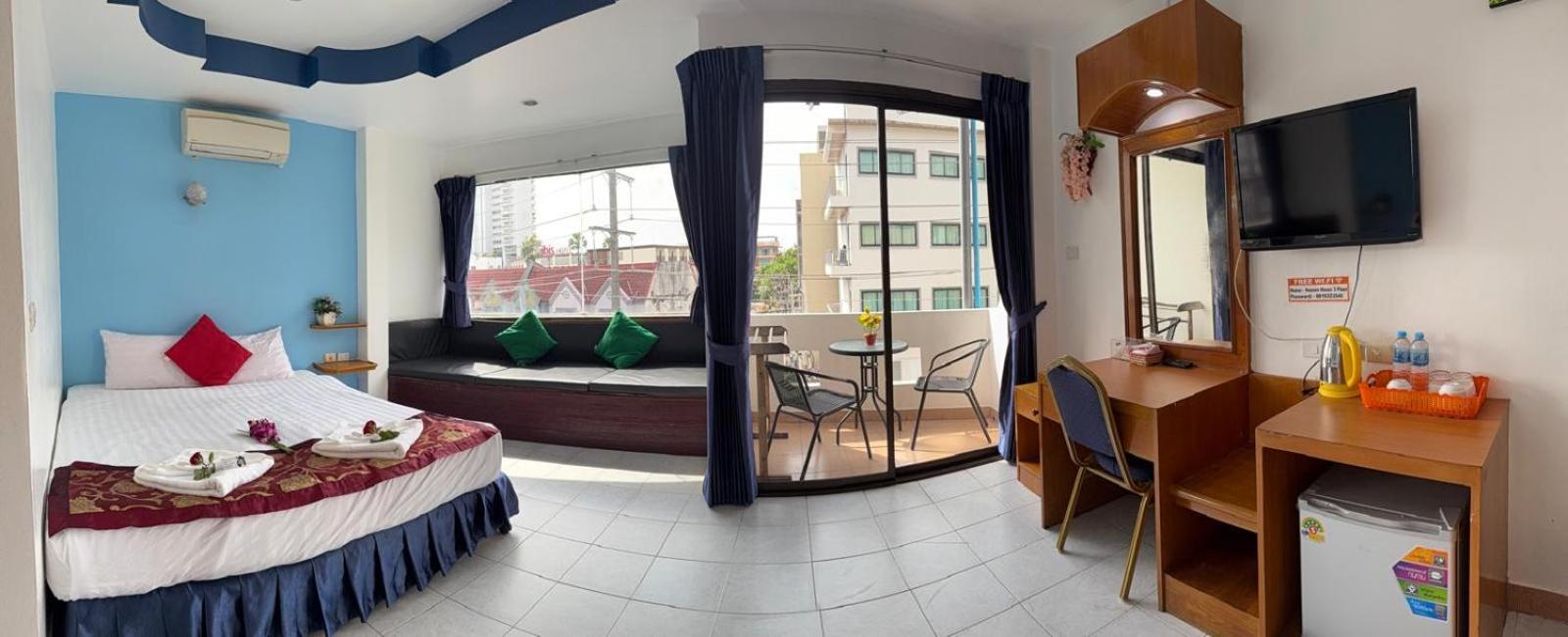 Heaven House Restro & Bar Otel Patong Dış mekan fotoğraf